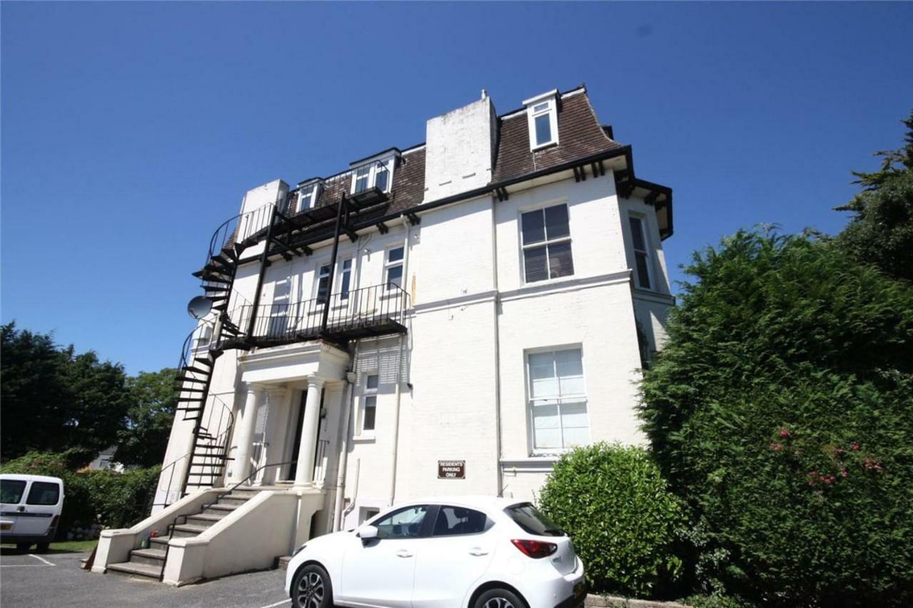 Bright 2 Bedroom Apt - Great Location - Free Parking Bournemouth Exterior photo