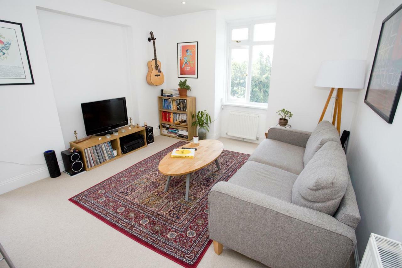 Bright 2 Bedroom Apt - Great Location - Free Parking Bournemouth Exterior photo