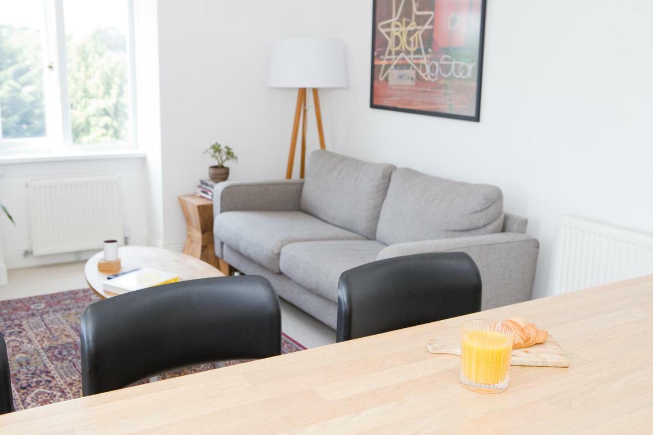 Bright 2 Bedroom Apt - Great Location - Free Parking Bournemouth Exterior photo